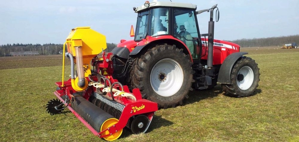 VREDO přisévací stroj
